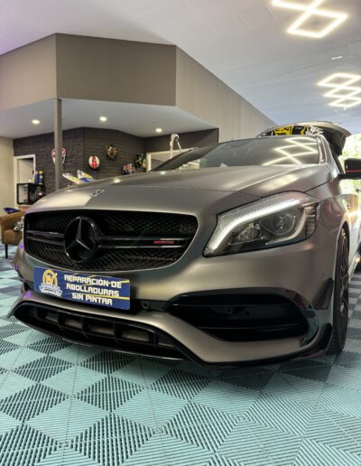 Mercedes A45 AMG